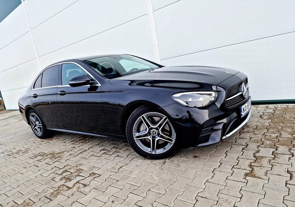 Mercedes-Benz Klasa E cena 227900 przebieg: 37900, rok produkcji 2022 z Będzin małe 742